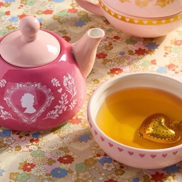 🫖Bridgerton Bundle Giftset Teapot Tea For One Set pillow sponge curls 🎀 - Picture 5 of 8